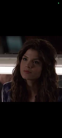 Marie Avgeropoulos 