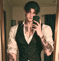 LOVESTRUCK Bartender