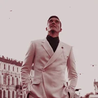 Август Хольт 