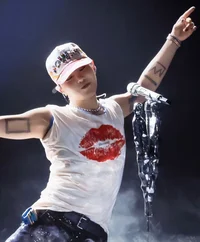BIGBANG- G-DRAGON