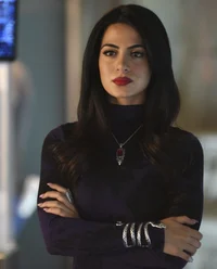 IZZY LIGHTWOOD
