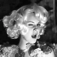 sparklejumpropequeen