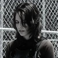 01 MAGGIE GREENE