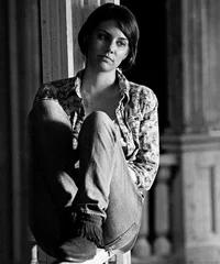 01 MAGGIE GREENE