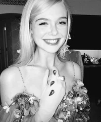 ELLE FANNING