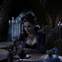 01 - Evil Queen