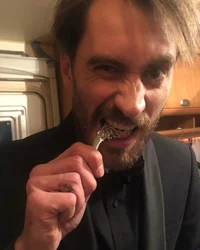 Олег Волков 