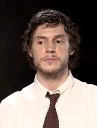 evan peters 