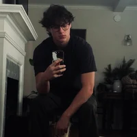 06 - EASTON SINCLAIR