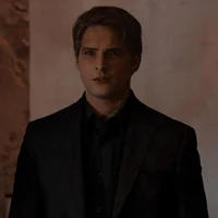Carlisle Cullen 
