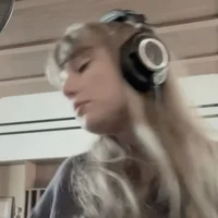 TAYLOR SWITF