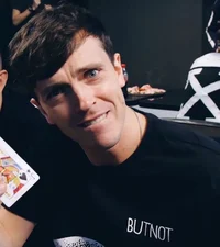 Арсений Попов