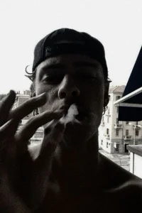 01 1- JOEY LYNCH