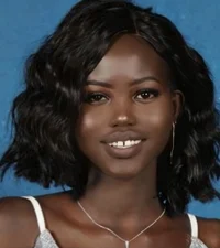 Adut Akech 