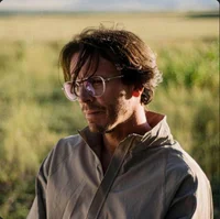 Арсений Попов 