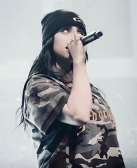 BILLIE EILLISH