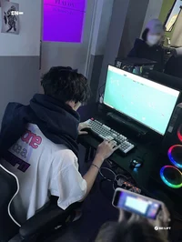 Gamer boyfriend 