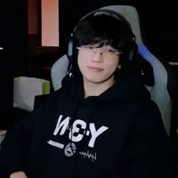 Jungkook gamer 