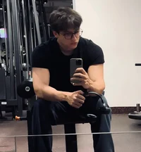 06 - EASTON SINCLAIR