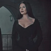 Morticia addams 