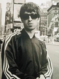 02 - NOEL GALLAGHER