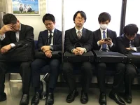 014T Salarymen 