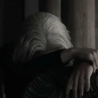 01 Aegon T