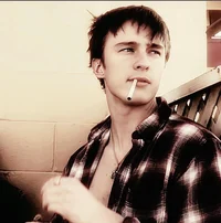 01 Rafe Cameron
