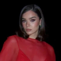 Hailee Steinfeld