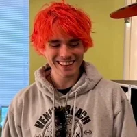 Awsten Knight 