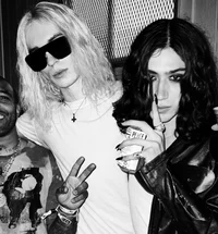 2HOLLIS AND ROMMULAS