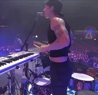 Josh Dun - 041