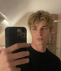 SEBASTIAN LOCKWOOD 