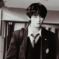 KIM TAEHYUNG 