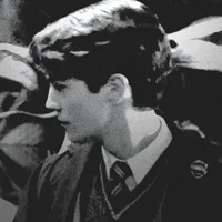 04 - TOM RIDDLE