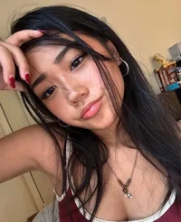 01 - Charlotte Kim