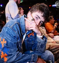 - Timothee C -