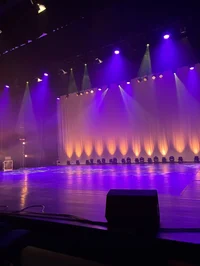 escenario y público 