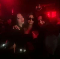 3 party girls