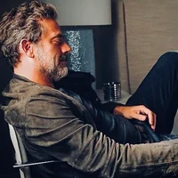 Jeffrey Dean Morgan 