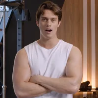 Nicholas Galitzine 