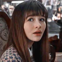 VIOLET BAUDELAIRE