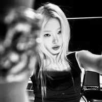 15 Jeong Yoonchae