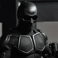 18 BLACK NOIR