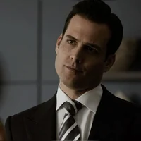SUITS Harvey