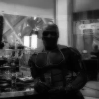18 BLACK NOIR