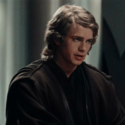 Chat now with Anakin Skywalker · created by @tingbi