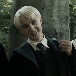 Chat Now With Draco Malfoy · Created By @malf 0y