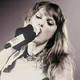 TAYLOR SWIF