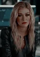 Mia Smoak Queen